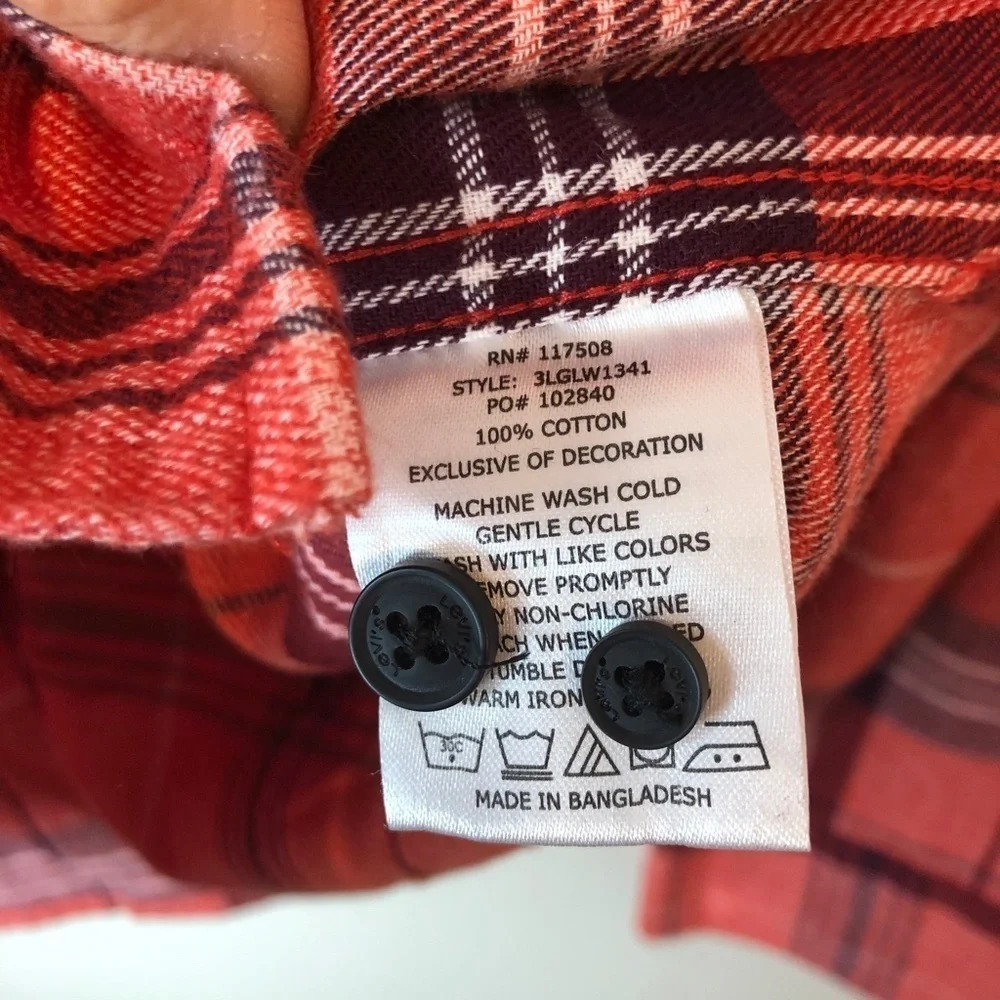 Levi's | Red Plaid Flannel Button Down Shirt - Picture 3 of 5
